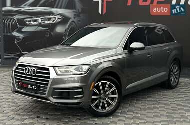 Позашляховик / Кросовер Audi Q7 2017 в  фото 3 Позашляховик / Кросовер Audi Q7 2017 в