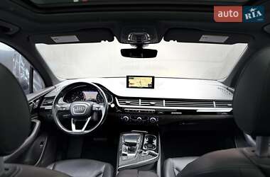 Позашляховик / Кросовер Audi Q7 2017 в  фото 35 Позашляховик / Кросовер Audi Q7 2017 в