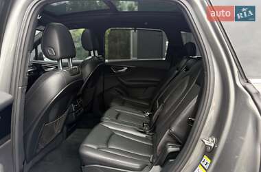 Позашляховик / Кросовер Audi Q7 2017 в  фото 71 Позашляховик / Кросовер Audi Q7 2017 в