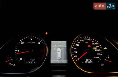 Внедорожник / Кроссовер Audi Q7 2013 в 