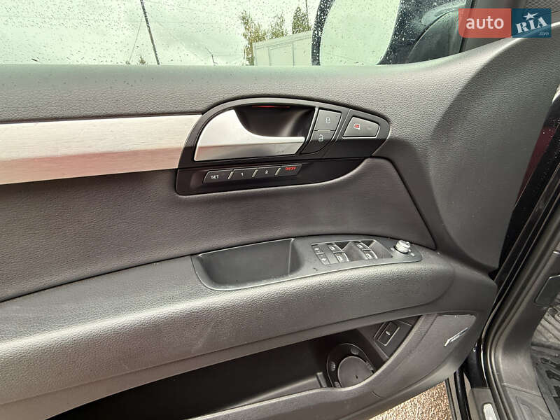 Позашляховик / Кросовер Audi Q7 2014 в Дубні