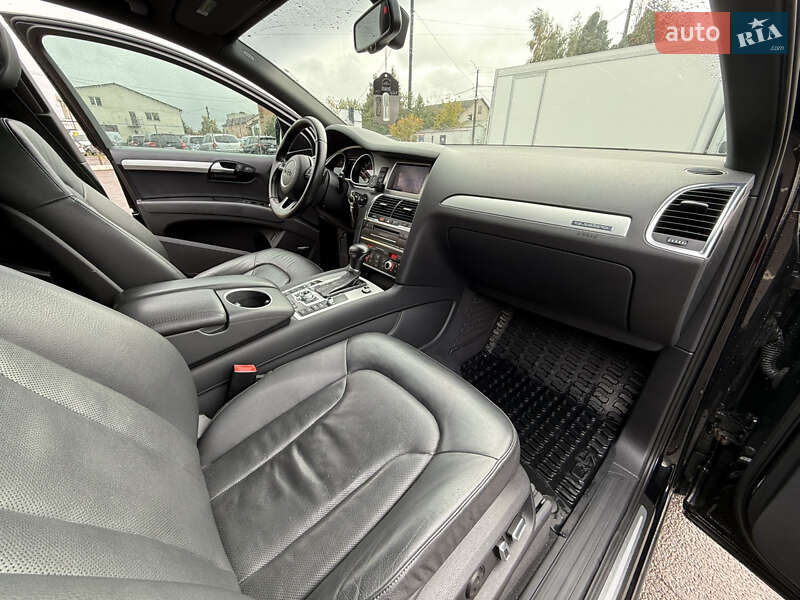 Позашляховик / Кросовер Audi Q7 2014 в Дубні