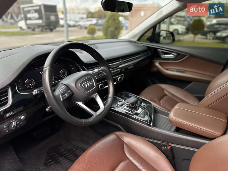 Позашляховик / Кросовер Audi Q7 2018 в Львові