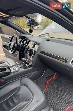 Позашляховик / Кросовер Audi Q7 2015 в  фото 24 Позашляховик / Кросовер Audi Q7 2015 в