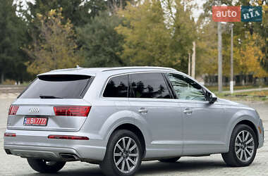 Позашляховик / Кросовер Audi Q7 2019 в 