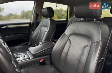 Позашляховик / Кросовер Audi Q7 2011 в 