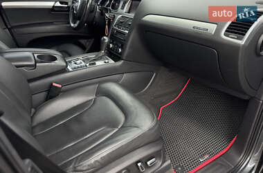Позашляховик / Кросовер Audi Q7 2011 в 