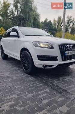 Позашляховик / Кросовер Audi Q7 2013 в  фото 3 Позашляховик / Кросовер Audi Q7 2013 в
