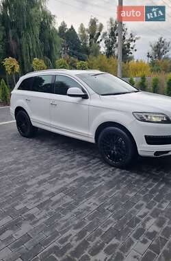 Позашляховик / Кросовер Audi Q7 2013 в  фото 8 Позашляховик / Кросовер Audi Q7 2013 в