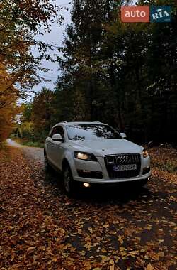 Позашляховик / Кросовер Audi Q7 2012 в Трускавці