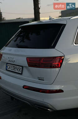 Позашляховик / Кросовер Audi Q7 2016 в 