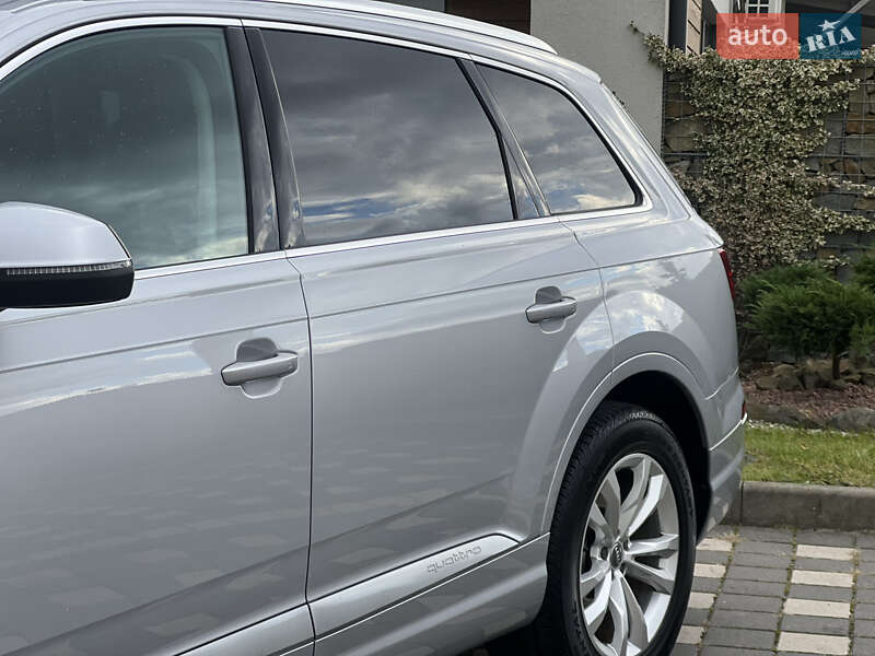 Внедорожник / Кроссовер Audi Q7 2015 в Стрые