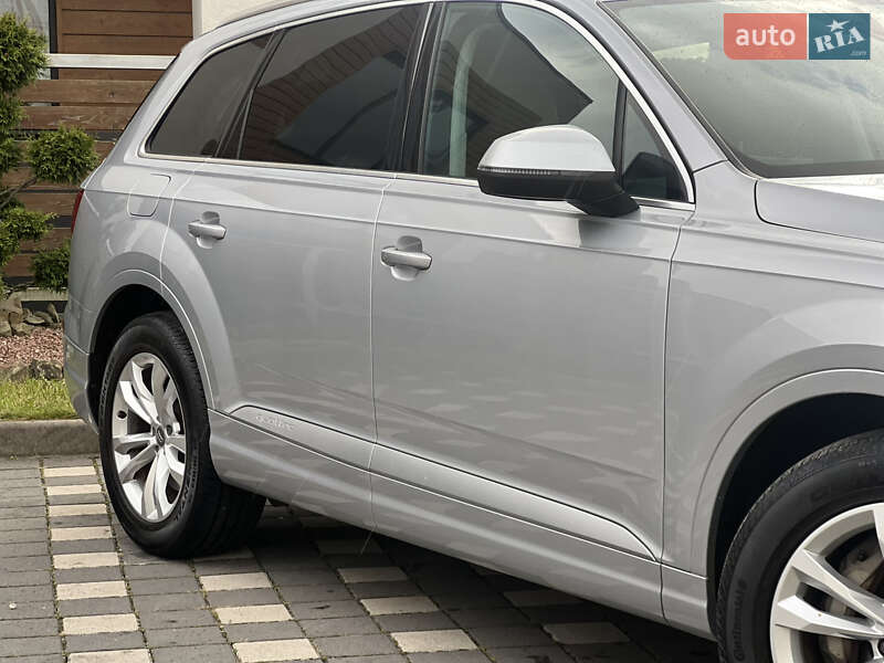 Внедорожник / Кроссовер Audi Q7 2015 в Стрые