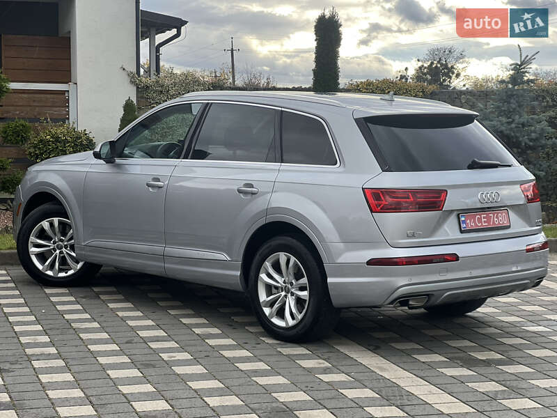 Внедорожник / Кроссовер Audi Q7 2015 в Стрые