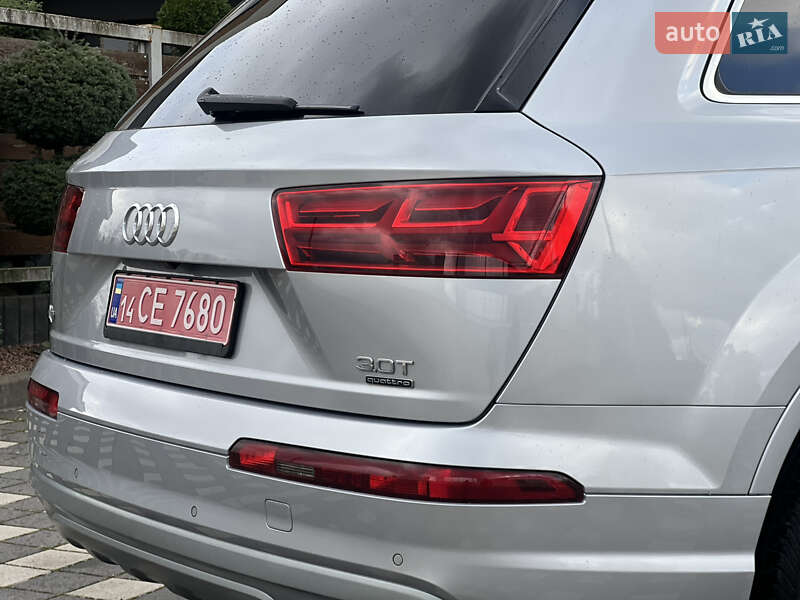 Внедорожник / Кроссовер Audi Q7 2015 в Стрые