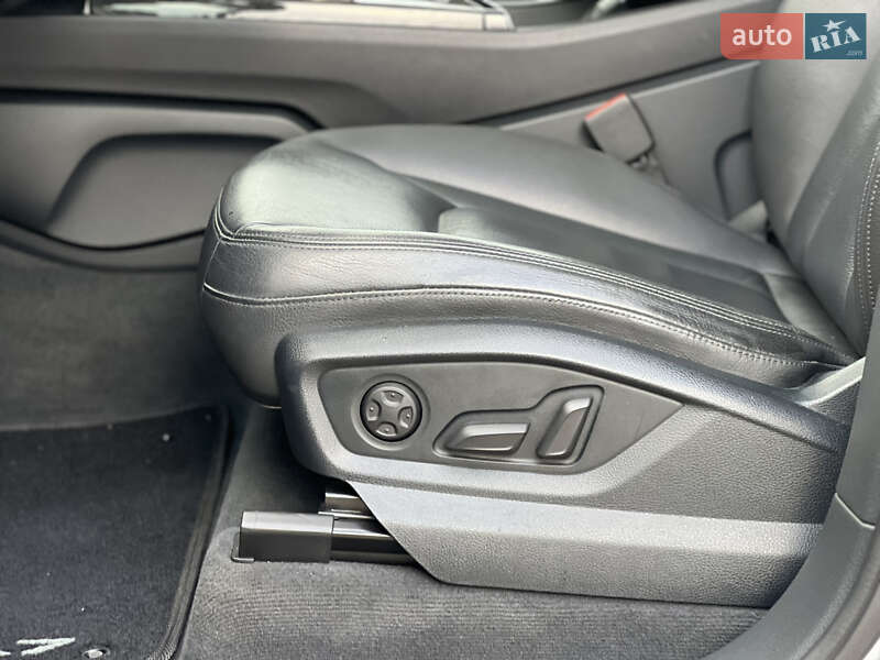 Внедорожник / Кроссовер Audi Q7 2015 в Стрые