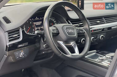Позашляховик / Кросовер Audi Q7 2015 в  фото 67 Позашляховик / Кросовер Audi Q7 2015 в