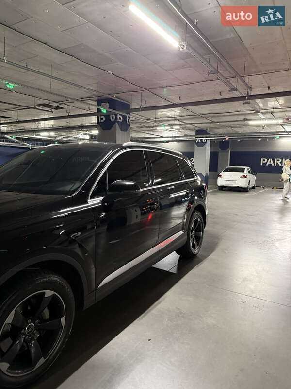 Внедорожник / Кроссовер Audi Q7 2018 в Харькове фото 14 Внедорожник / Кроссовер Audi Q7 2018 в Харькове