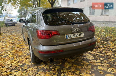 Позашляховик / Кросовер Audi Q7 2011 в 
