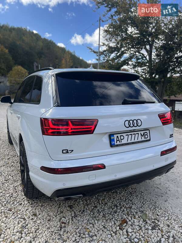 Внедорожник / Кроссовер Audi Q7 2017 в Львове