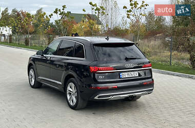 Внедорожник / Кроссовер Audi Q7 2020 в 