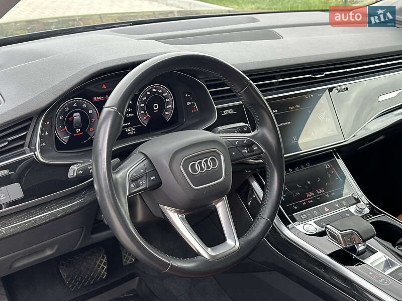 Позашляховик / Кросовер Audi Q7 2020 в Тернополі