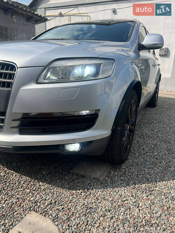 Позашляховик / Кросовер Audi Q7 2007 в Дніпрі фото 7 Позашляховик / Кросовер Audi Q7 2007 в Дніпрі