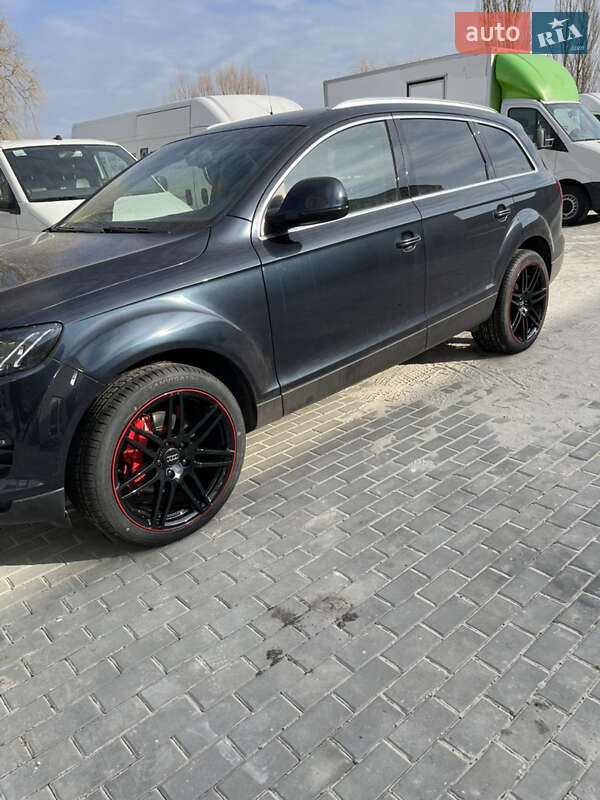 Внедорожник / Кроссовер Audi Q7 2007 в Буче