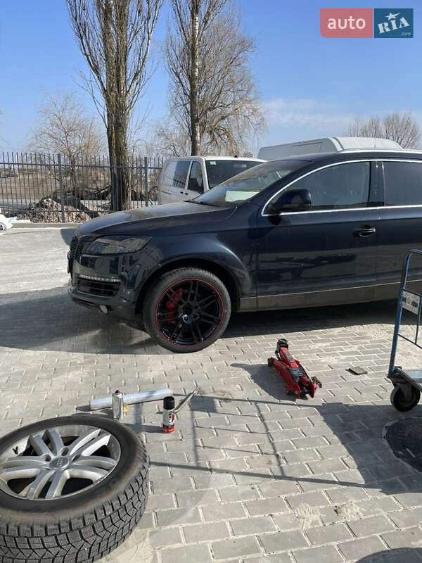 Внедорожник / Кроссовер Audi Q7 2007 в Буче