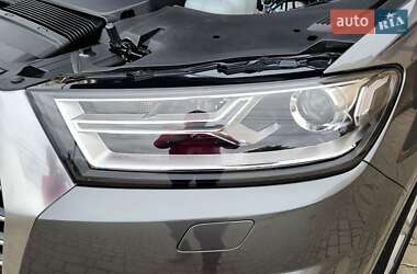 Позашляховик / Кросовер Audi Q7 2019 в 