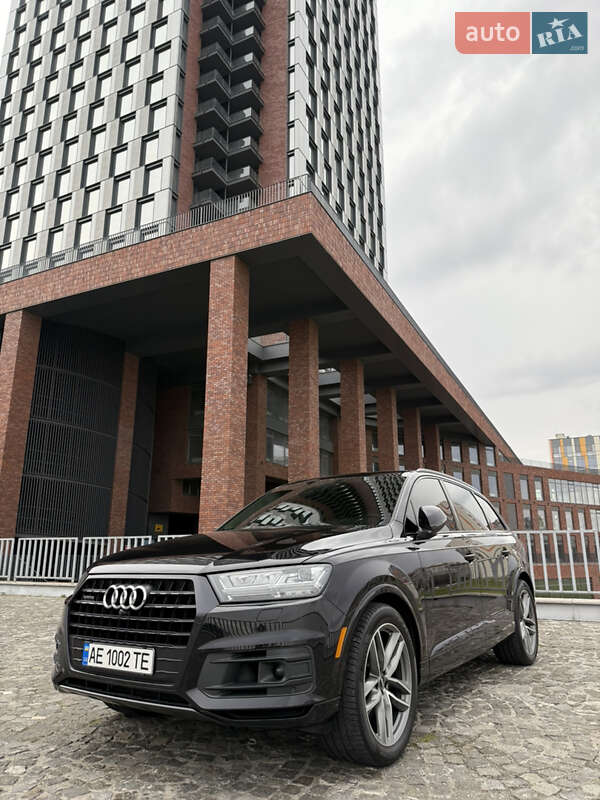 Позашляховик / Кросовер Audi Q7 2016 в Дніпрі