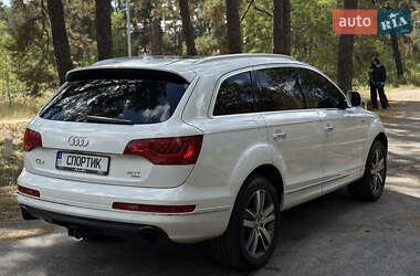 Позашляховик / Кросовер Audi Q7 2013 в 