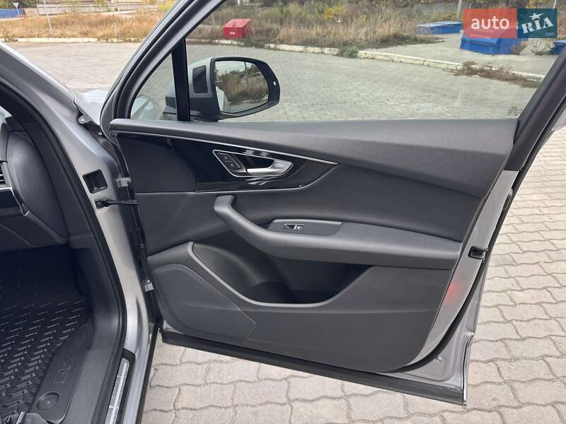 Позашляховик / Кросовер Audi Q7 2017 в Верхньодніпровську фото 35 Позашляховик / Кросовер Audi Q7 2017 в Верхньодніпровську