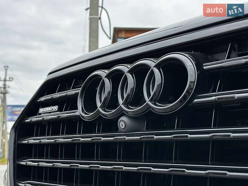 Позашляховик / Кросовер Audi Q7 2016 в Львові