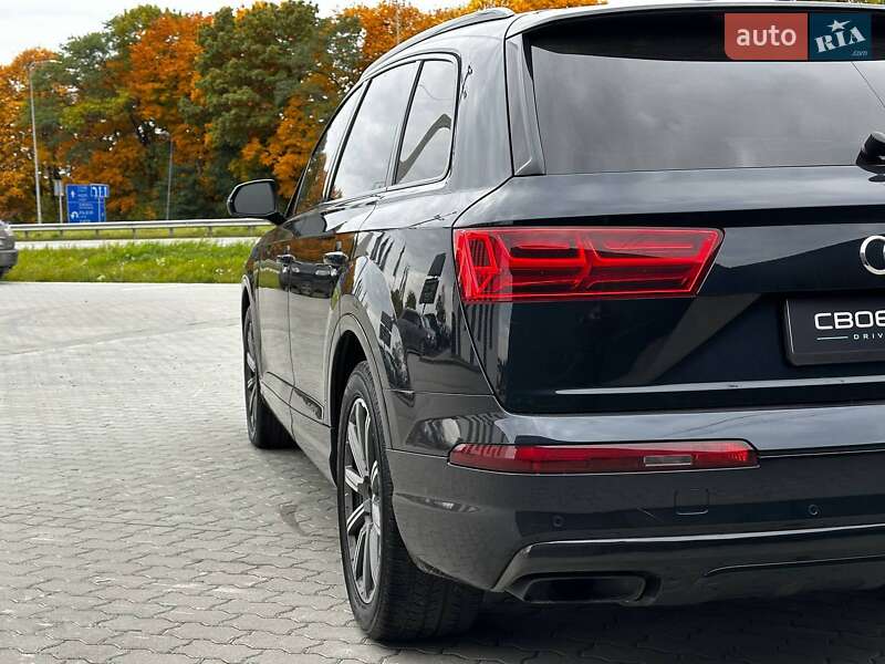 Позашляховик / Кросовер Audi Q7 2016 в Львові