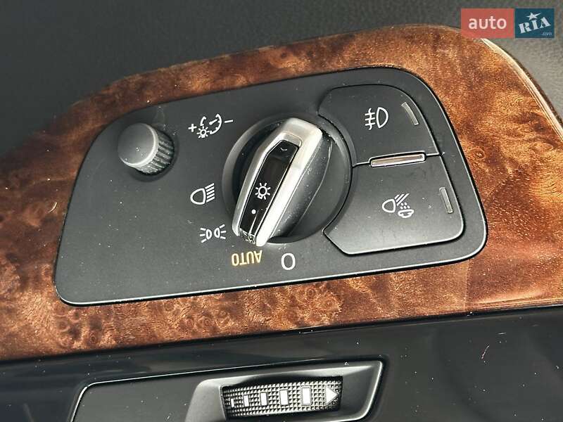 Позашляховик / Кросовер Audi Q7 2016 в Львові