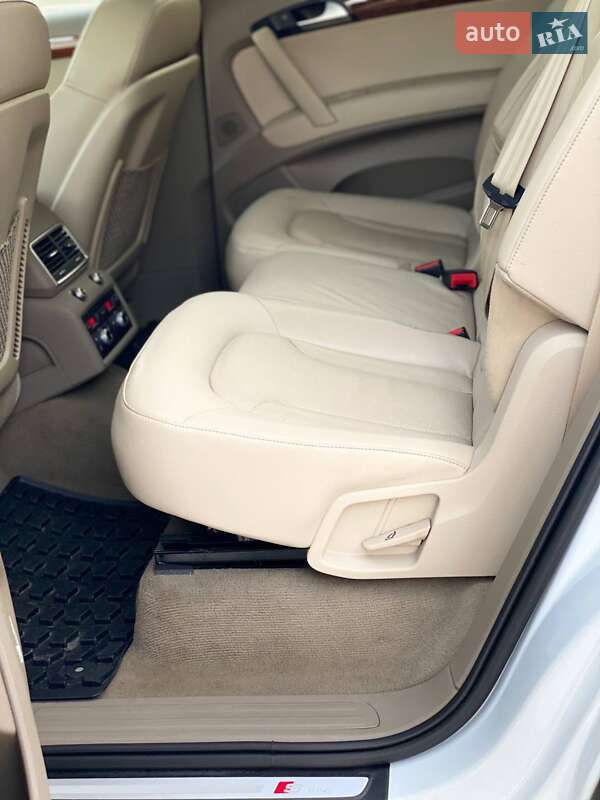 Позашляховик / Кросовер Audi Q7 2013 в Києві фото 51 Позашляховик / Кросовер Audi Q7 2013 в Києві