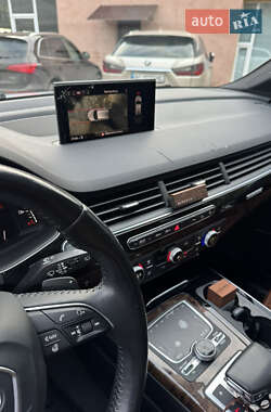 Позашляховик / Кросовер Audi Q7 2017 в  фото 10 Позашляховик / Кросовер Audi Q7 2017 в