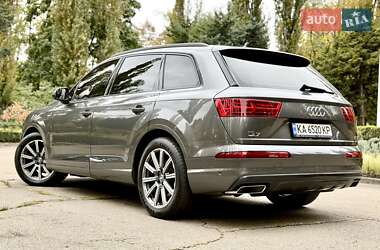 Внедорожник / Кроссовер Audi Q7 2019 в 