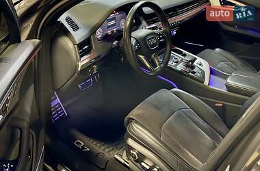 Внедорожник / Кроссовер Audi Q7 2019 в 