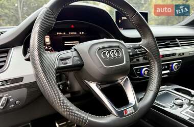 Внедорожник / Кроссовер Audi Q7 2019 в 