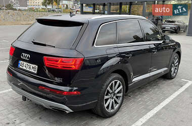 Позашляховик / Кросовер Audi Q7 2017 в 