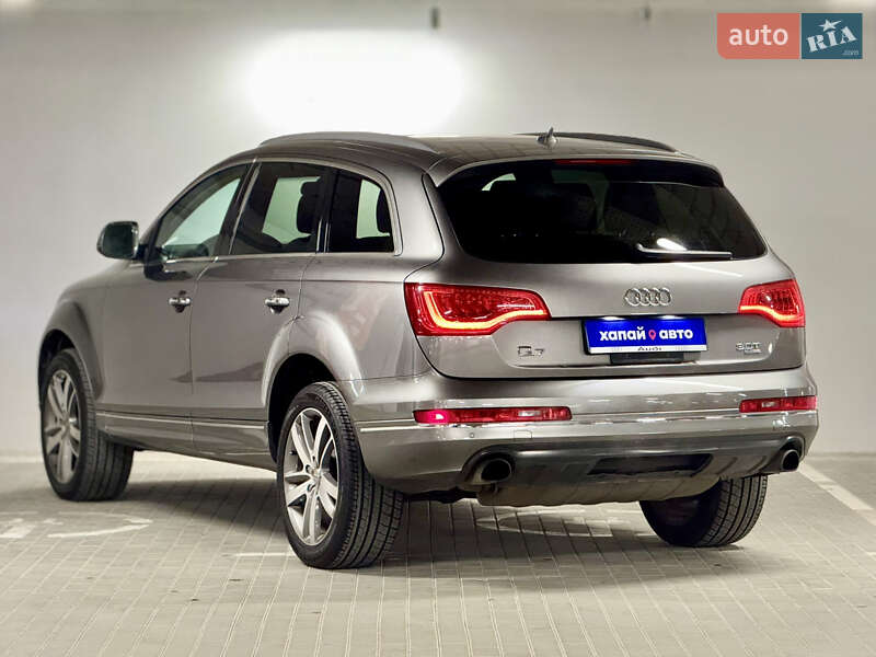 Позашляховик / Кросовер Audi Q7 2013 в Києві