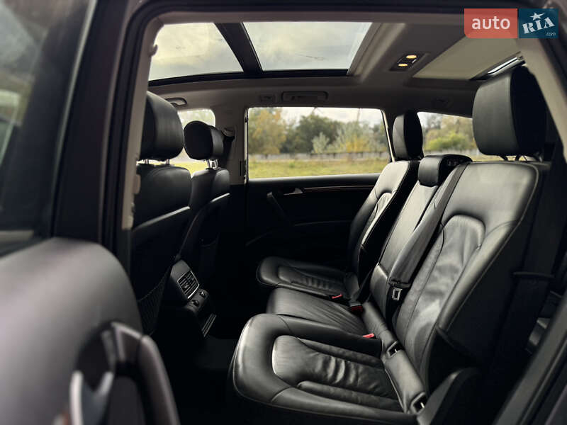 Позашляховик / Кросовер Audi Q7 2013 в Києві