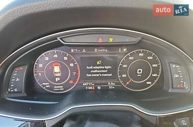 Позашляховик / Кросовер Audi Q7 2019 в 