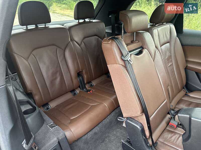 Позашляховик / Кросовер Audi Q7 2016 в Києві фото 25 Позашляховик / Кросовер Audi Q7 2016 в Києві