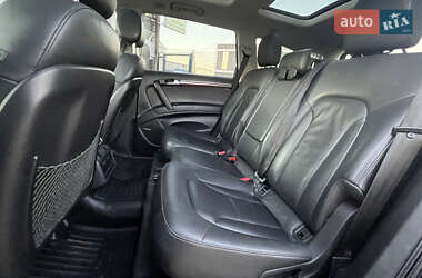 Позашляховик / Кросовер Audi Q7 2013 в  фото 26 Позашляховик / Кросовер Audi Q7 2013 в