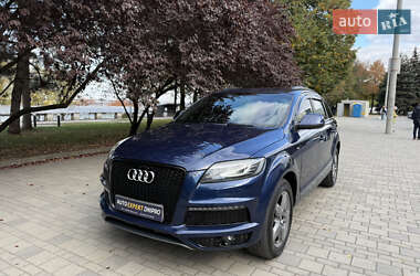 Позашляховик / Кросовер Audi Q7 2012 в 