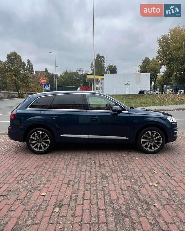 Позашляховик / Кросовер Audi Q7 2019 в Києві