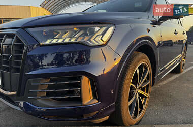 Audi Q7 2021